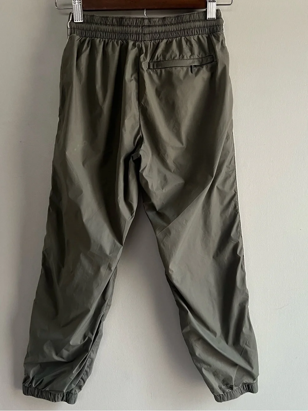 Gap Kids Boys Windbreaker Track Pants Olive Green Lined Joggers Size M 8 Regular